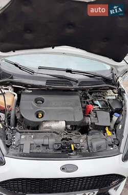 Хэтчбек Ford Fiesta 2012 в 