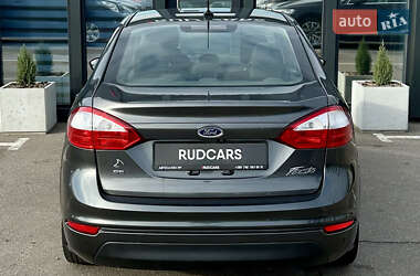 Седан Ford Fiesta 2019 в 