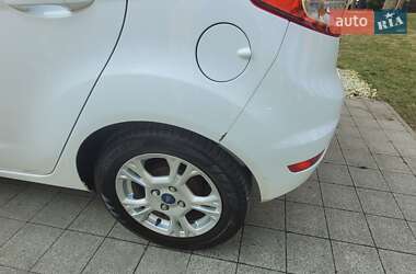 Хэтчбек Ford Fiesta 2017 в 