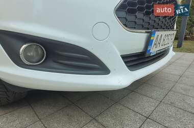 Хэтчбек Ford Fiesta 2017 в 