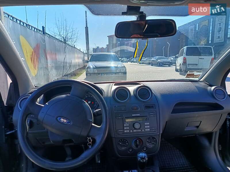 Хэтчбек Ford Fiesta 2007 в Ивано-Франковске