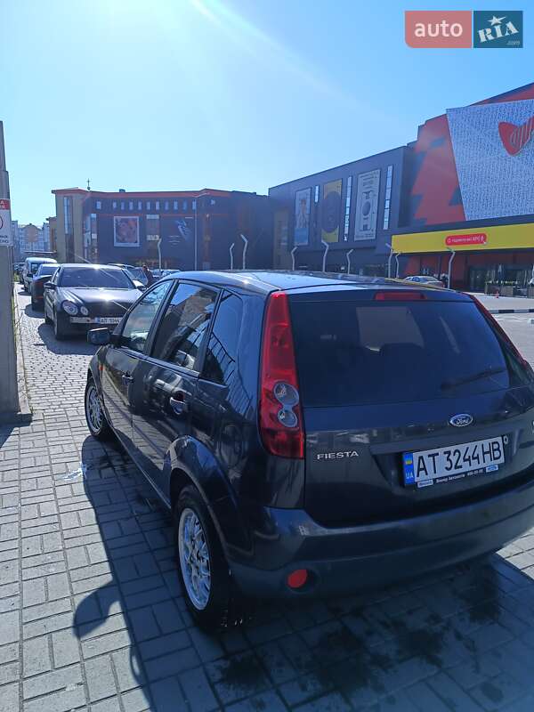 Хэтчбек Ford Fiesta 2007 в Ивано-Франковске