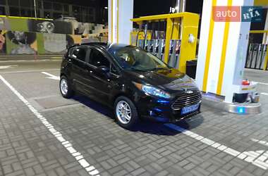 Хэтчбек Ford Fiesta 2018 в 
