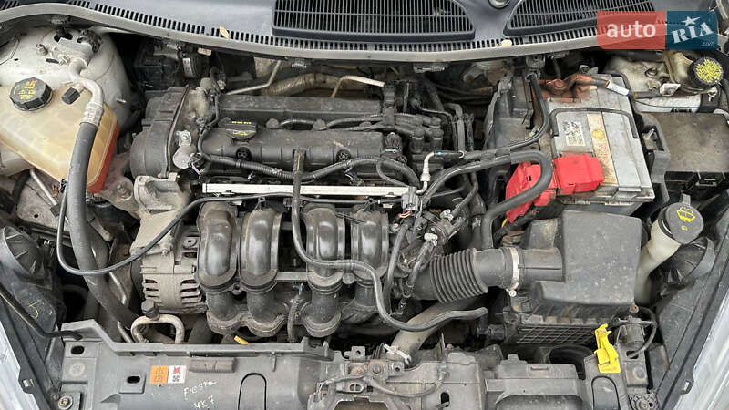 Хэтчбек Ford Fiesta 2014 в Днепре