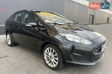 Седан Ford Fiesta 2014 в 