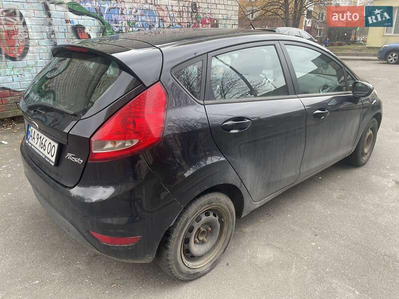 Хэтчбек Ford Fiesta 2012 в Киеве