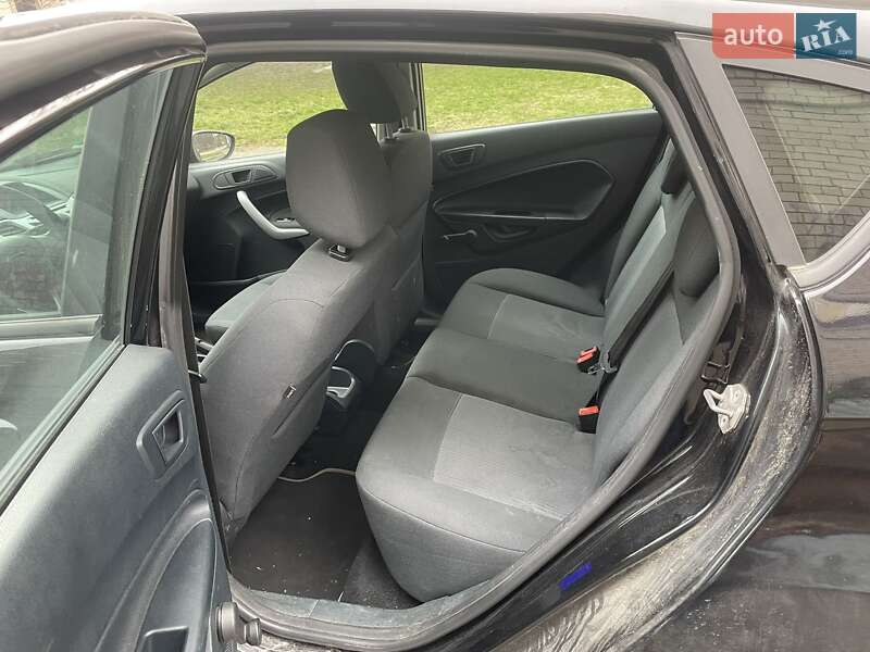 Хэтчбек Ford Fiesta 2012 в Киеве