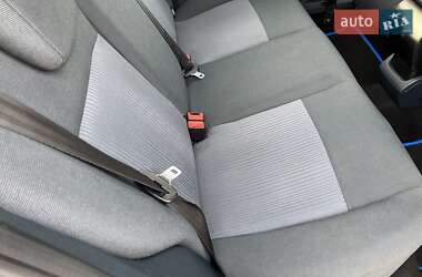 Хэтчбек Ford Fiesta 2011 в 