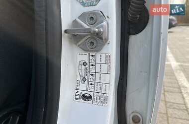 Хэтчбек Ford Fiesta 2011 в 