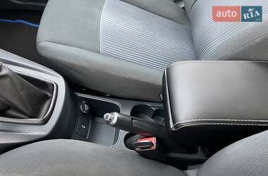 Хэтчбек Ford Fiesta 2011 в 