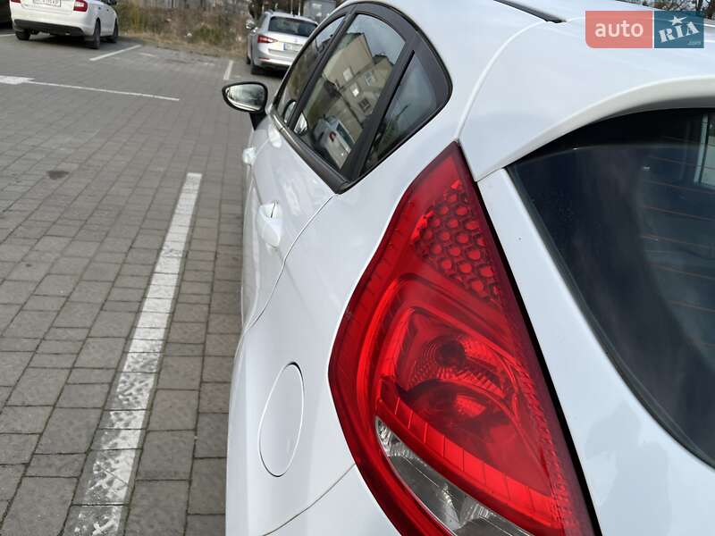 Хетчбек Ford Fiesta 2011 в Львові