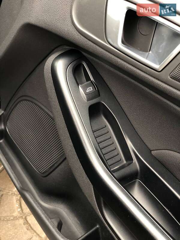 Хэтчбек Ford Fiesta 2013 в Ковеле