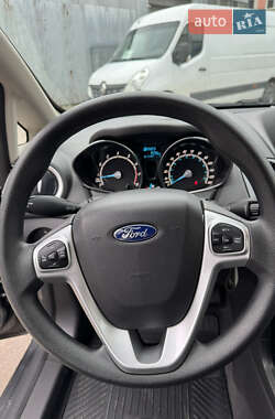 Хэтчбек Ford Fiesta 2019 в 
