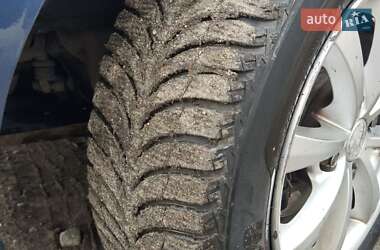 Хэтчбек Ford Fiesta 2006 в 