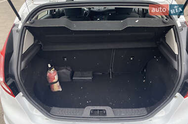 Хэтчбек Ford Fiesta 2014 в 