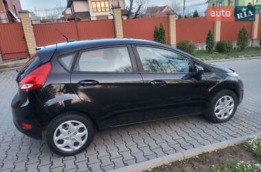 Хэтчбек Ford Fiesta 2013 в 
