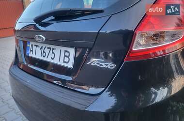 Хэтчбек Ford Fiesta 2013 в 