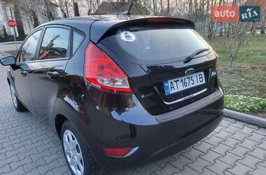 Хэтчбек Ford Fiesta 2013 в 