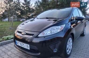Хэтчбек Ford Fiesta 2013 в 