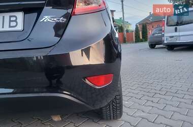 Хэтчбек Ford Fiesta 2013 в 