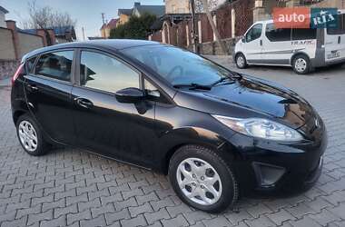Хэтчбек Ford Fiesta 2013 в 