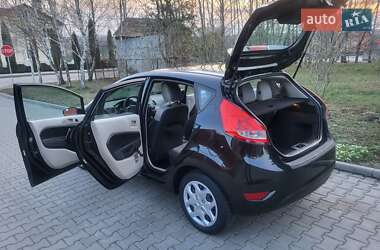 Хэтчбек Ford Fiesta 2013 в 