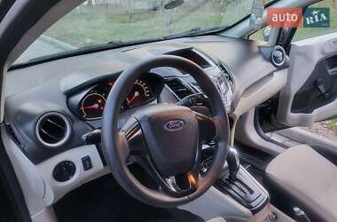 Хэтчбек Ford Fiesta 2013 в 