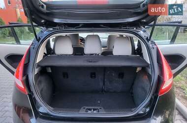 Хэтчбек Ford Fiesta 2013 в 
