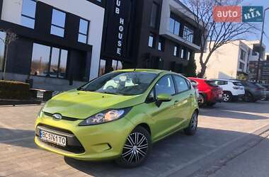 Хэтчбек Ford Fiesta 2010 в 
