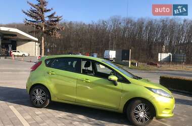 Хэтчбек Ford Fiesta 2010 в 
