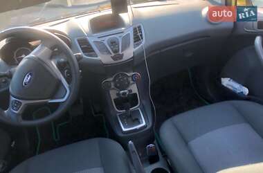 Хэтчбек Ford Fiesta 2010 в 