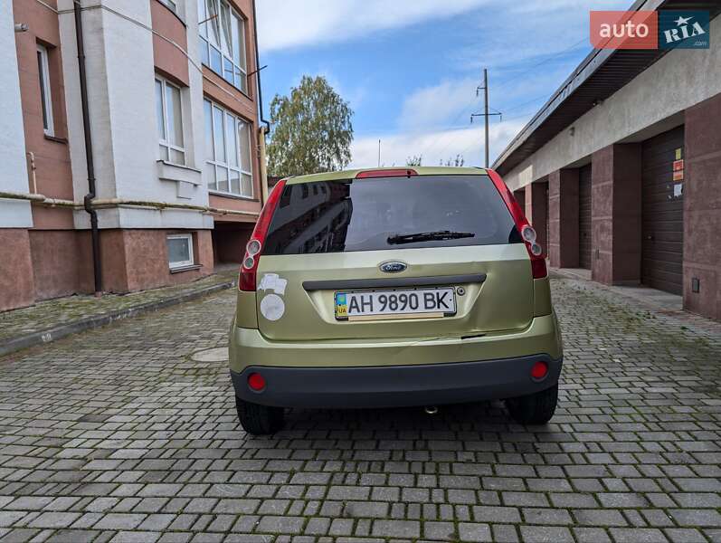 Хетчбек Ford Fiesta 2006 в Івано-Франківську