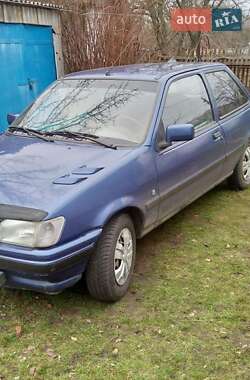 Хэтчбек Ford Fiesta 1990 в 