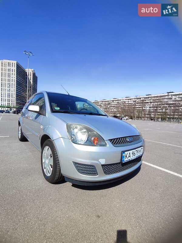 Хетчбек Ford Fiesta 2008 в Києві фото 5 Хетчбек Ford Fiesta 2008 в Києві