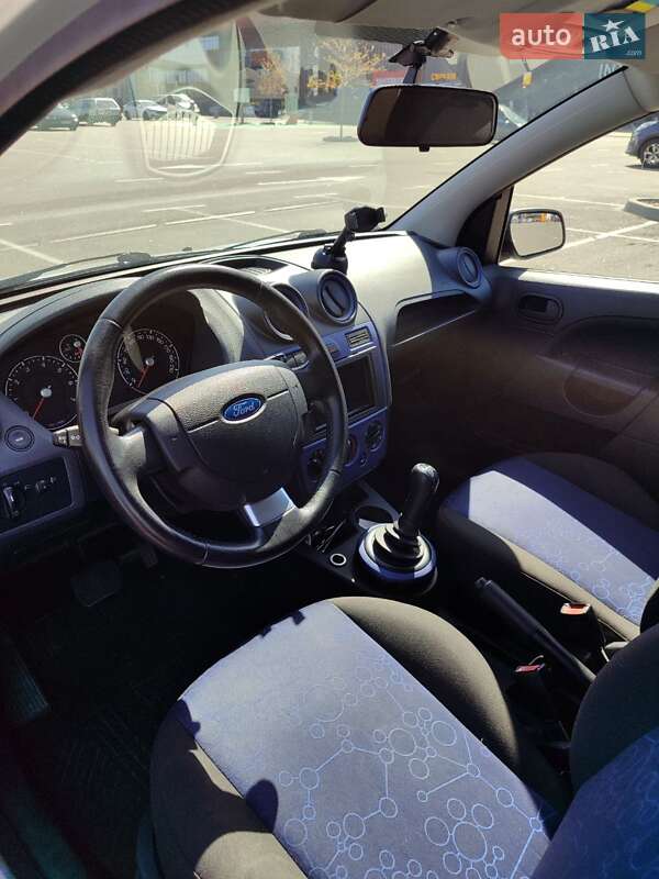 Хетчбек Ford Fiesta 2008 в Києві фото 7 Хетчбек Ford Fiesta 2008 в Києві