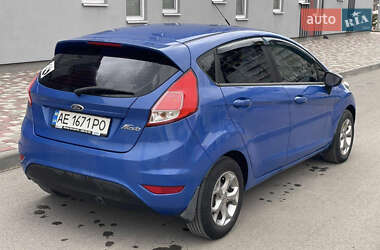 Хэтчбек Ford Fiesta 2012 в 