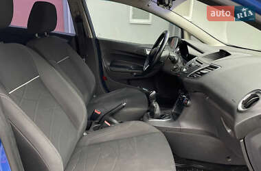 Хэтчбек Ford Fiesta 2012 в 
