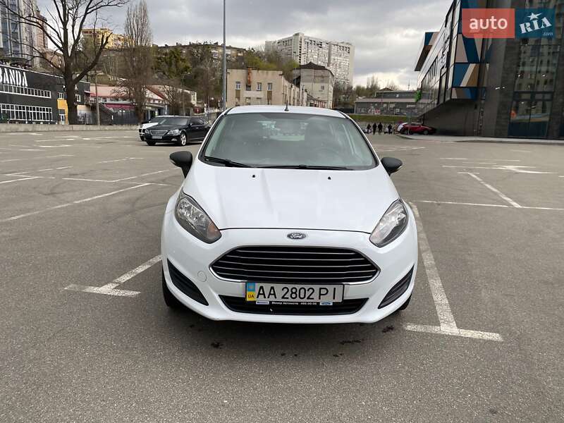 Хэтчбек Ford Fiesta 2013 в Киеве