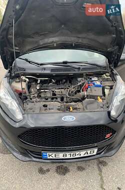 Хетчбек Ford Fiesta 2013 в 