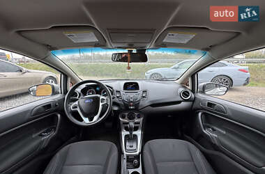 Хэтчбек Ford Fiesta 2018 в 
