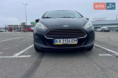 Хэтчбек Ford Fiesta 2016 в 