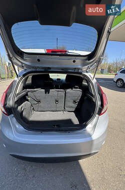 Седан Ford Fiesta 2013 в 