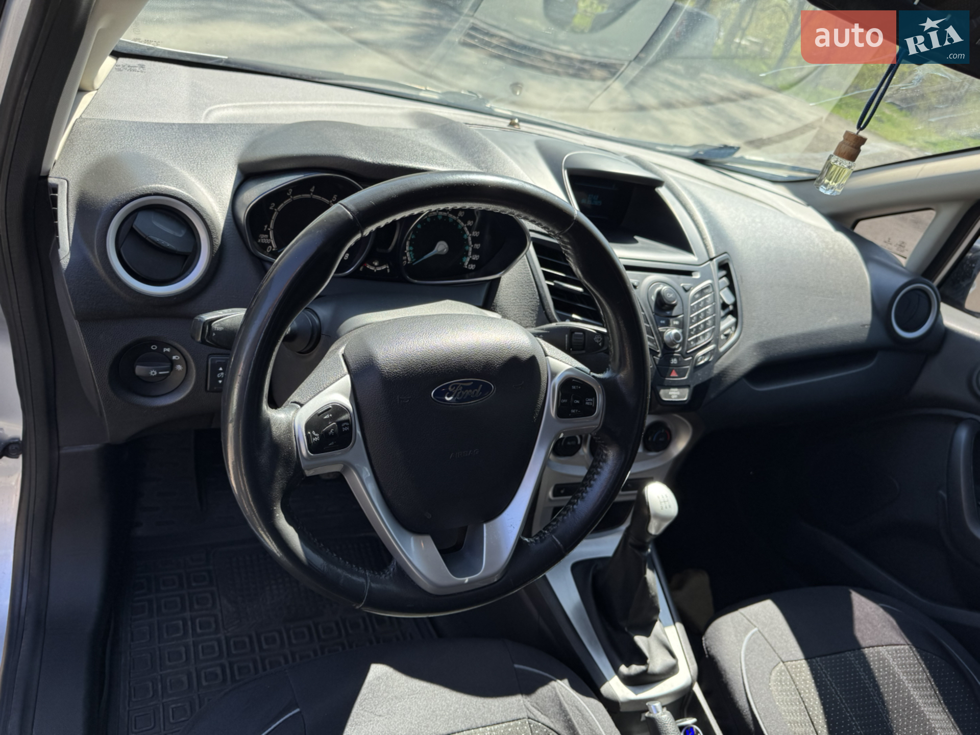 2013 Ford Fiesta - мініатюра 11