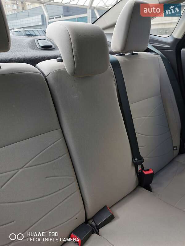 Седан Ford Fiesta 2015 в Кривом Роге