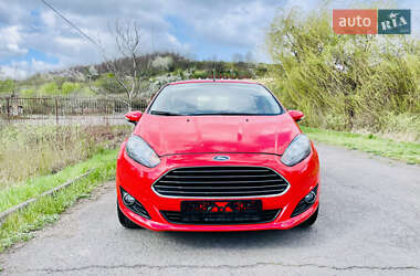 Хэтчбек Ford Fiesta 2015 в 