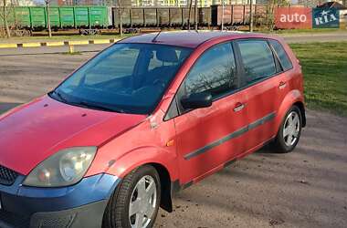 Хэтчбек Ford Fiesta 2006 в 