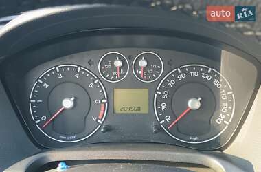 Хэтчбек Ford Fiesta 2006 в 