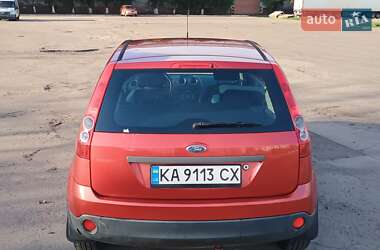 Хэтчбек Ford Fiesta 2006 в 