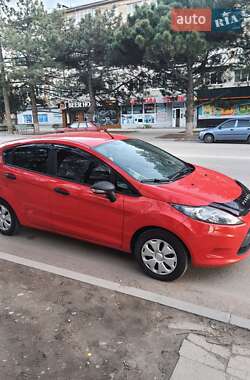 Хэтчбек Ford Fiesta 2012 в 
