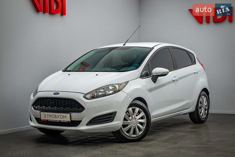 Хетчбек Ford Fiesta 2017 в 